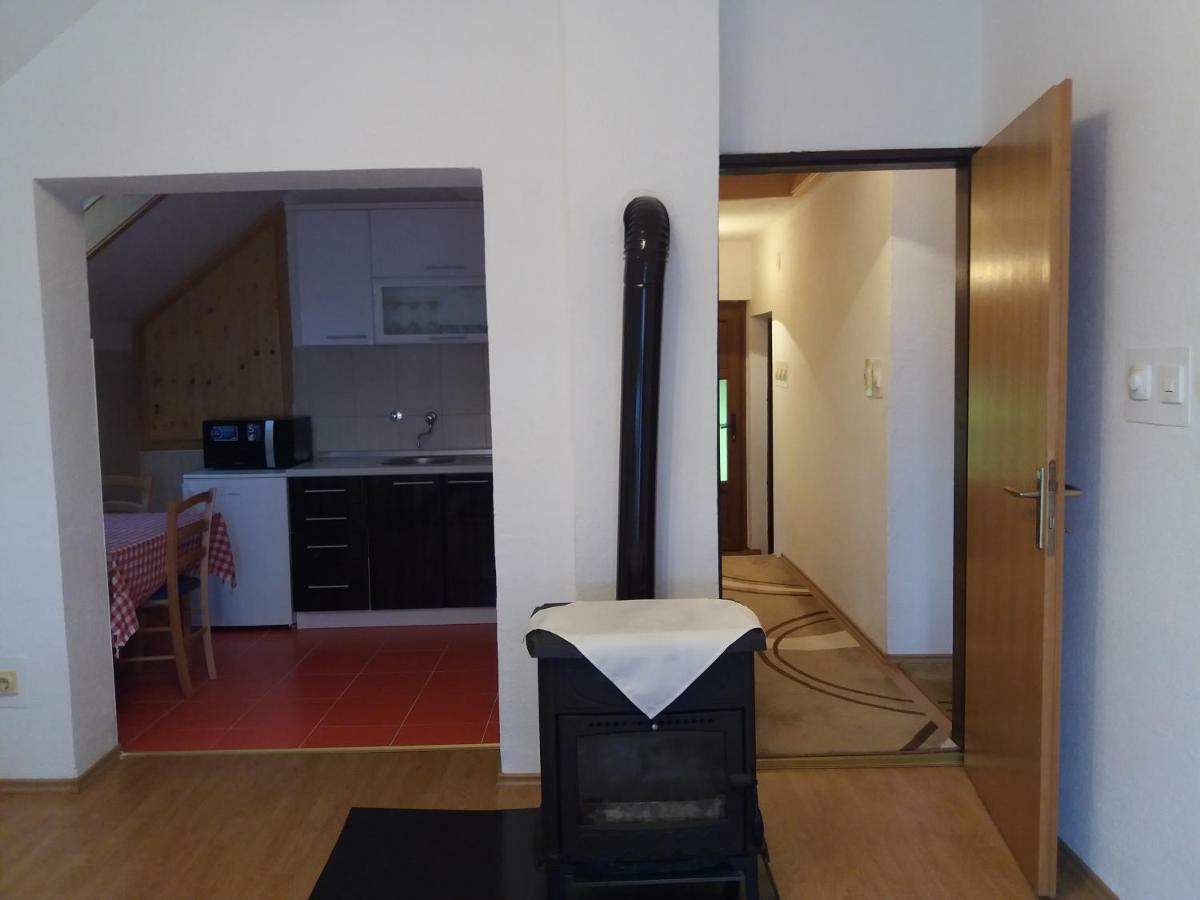 Blue Moon Apartment Licko Petrovo Selo ภายนอก รูปภาพ