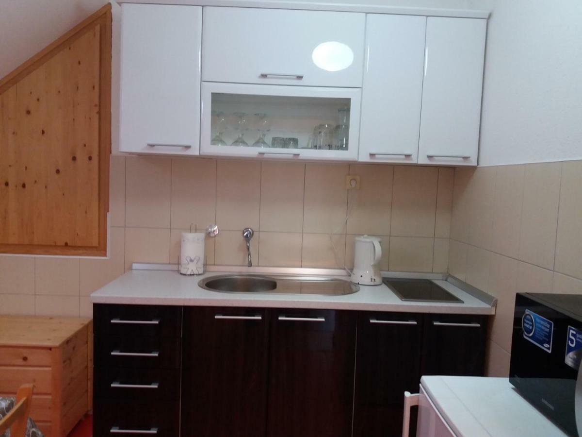 Blue Moon Apartment Licko Petrovo Selo ภายนอก รูปภาพ